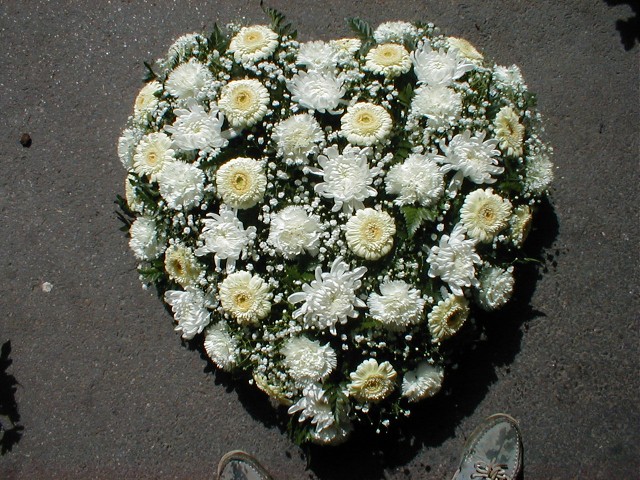 Coeur en fleurs coupées