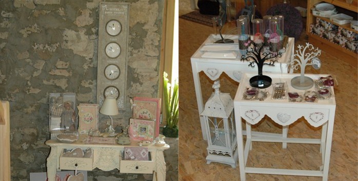 Des livres rustica, des serviettes en papier, des pendules, des horloges